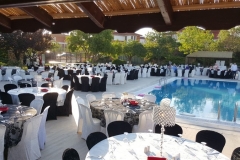 Havuz Başında Düğün Organizasyonu - Masa Sandalye Kiralama - Masa Sandalye Giydirme