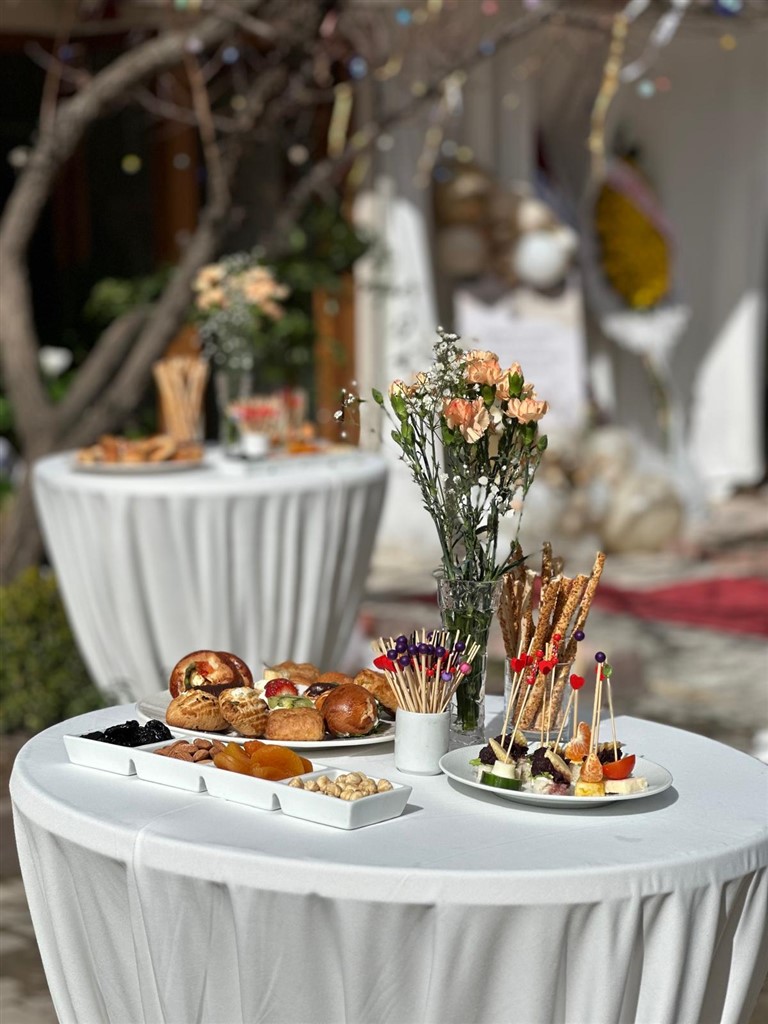 Bistro Masa Kiralama